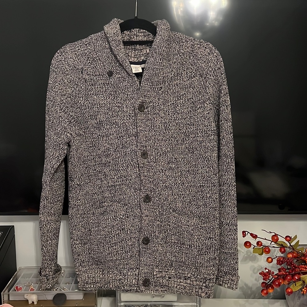 Men’s knit cardigan